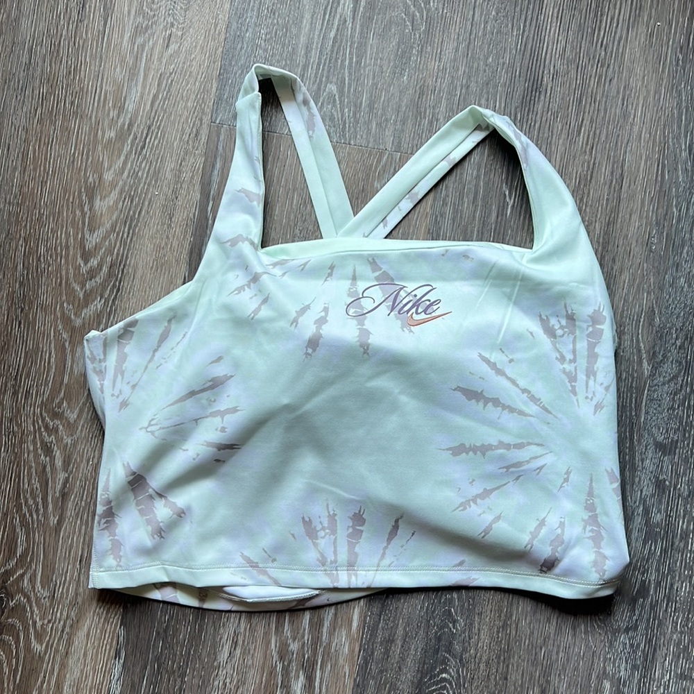 NWT Nike cropped Racerback built in bra workout top mint green grey drift XL - Picture 3 of 10